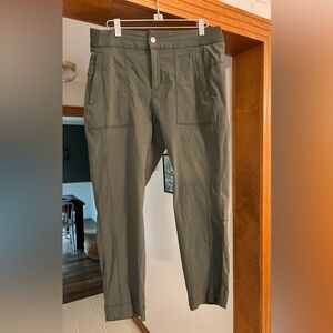 Athleta Trekkie Jogger Size 8 Forest Green